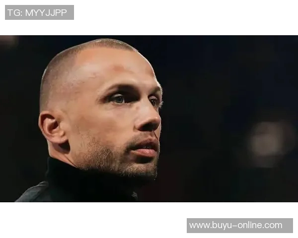 欧冠惨败引发危机海廷加或将下课滕哈赫成贾府新帅热门人选